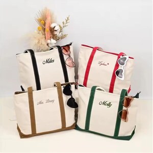 Sac fourre-tout avec nom, cadeau de demoiselle d'honneur, sacs à main de plage, sac fourre-tout en toile brodée, fourre-tout avec texte personnalisé, cadeaux pour EVJF, cartable