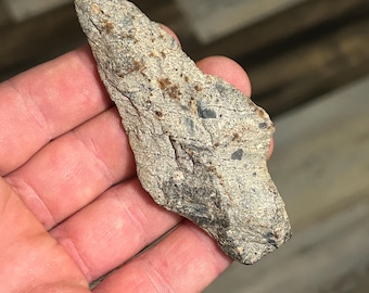 Ancient Rhyolite Stemmed Knife