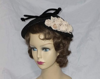 Vintage 1950s Woven Cap Hat with Bow & Roses, Med Lg, Caprice Brand