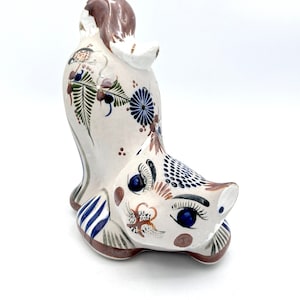 Vintage Mexican Tonala Folk Art Pottery Crouching Cat Signed