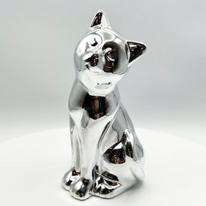 Vintage 8&quot; große Keramikkatze mit glänzendem Silber-Chrom-Glasur-Finish, stehende silberne Katzenskulptur aus Keramik