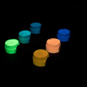 UV Color Changing Acrylic Paint - 6 Neon Colors. Glow In The Dark / Strontium Aluminate - Blacklight Reactive Kit. Artist Birthday Gift Idea