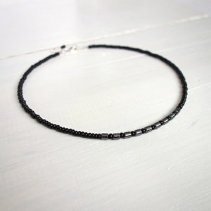 Unisex Beaded Necklace Black Glass Beads Grey Hematite Stones Necklace Minimalist Rocker Style Choker Necklace for Men for Women