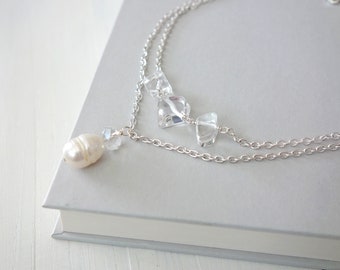 Ensemble de colliers à chaîne empilable, pierres de quartz transparent, colliers avec pendentif en perle blanche, ensemble de deux colliers superposés pour femme