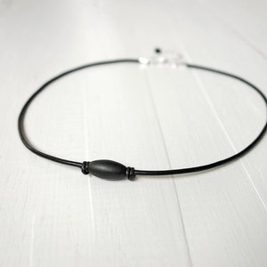 Lederkette Schwarz Metallperle Lederschnur Unisex Halskette Minimalist Style Black Halskette für Männer für Frauen Bild 3