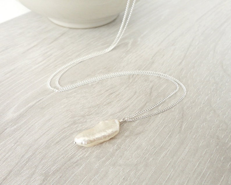 Collier minimaliste en argent avec pendentif perle d'eau douce blanche Collier chaîne en argent Collier délicat en argent pour femme image 2