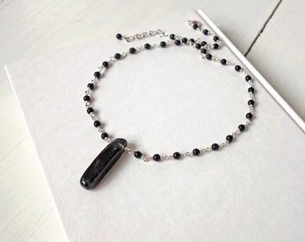 Collier unisexe en pierre d'onyx, perles de verre noires, collier avec pendentif en pierre pour homme et femme