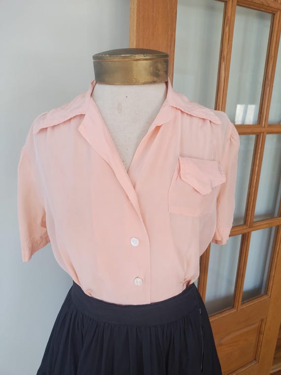 1940's peach rayon blouse - image 7