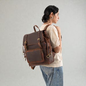 Leather Hunter Style Backpack Unisex Real  Rucksack for casual and daily use