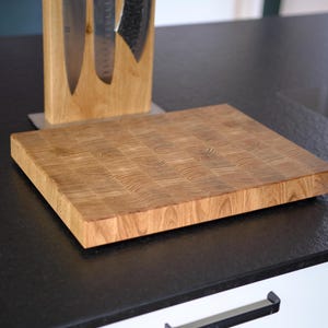 Oak end grain cutting board - handmade, cutting board, handmade gift, housewarming gift, barbecue gifts image 7