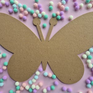 Kinderen kleuren. Milieuvriendelijke kartonnen kleurplatenset om te schilderen en te decoreren. Overschilderbare kartonnen set verjaardagsactiviteit. Kleur: