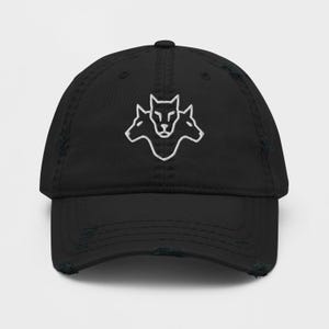 Distressed Dad Hut, Cerberus Cap bestickt, Gothic Mythologie Design, verstellbare Baseball Cap, dunkles Streetwear Festival Accessoire