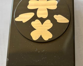 Free Ink Pad! Flowers and Leaves Punch by Stampin' Up! Gently Used, Punch all at the same time. Die Cuts. Build a Flower