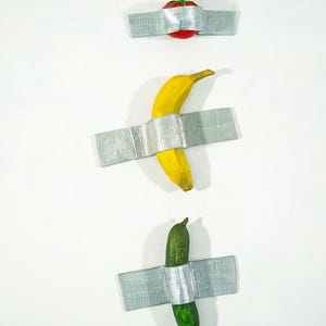 Decoración de pared de cocina, divertido arte de plátano con bandas, pepino con bandas, famosa escultura de decoración artística de plátano