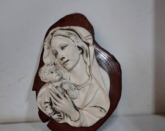 Mary and her son wall decor figurine, Catholic wall hanging, polyester cast Mary figurine wall decor 25x36 cm( 10''x14'' inç)