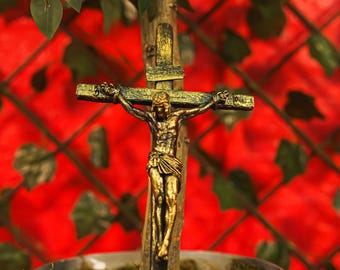 Jesus statue wall decor, crucified jesus statue, jesus figurine, bronze painting jesus home gift, christian home decor