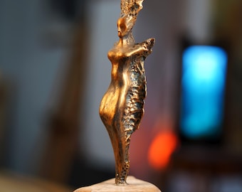 Egyptian figurine, tutankhamun abstract sculpture, bronze painting woman statue art, tumbled bronze egyptian god home decor