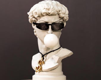 Modern david bust with bubblegum and dollar necklace - Funny pop art sculpture - Quirkyhome decor- 26x17 cm