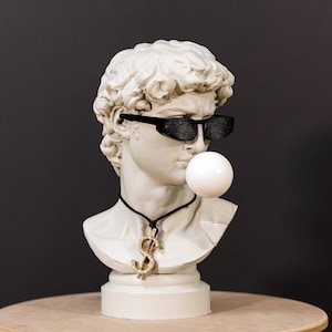 Michelangelo&#39;s Bust David Sculpture - Man Statue - Vintage Figurine - Mythological Statue - Quirkyhome decor- 26x17 cm