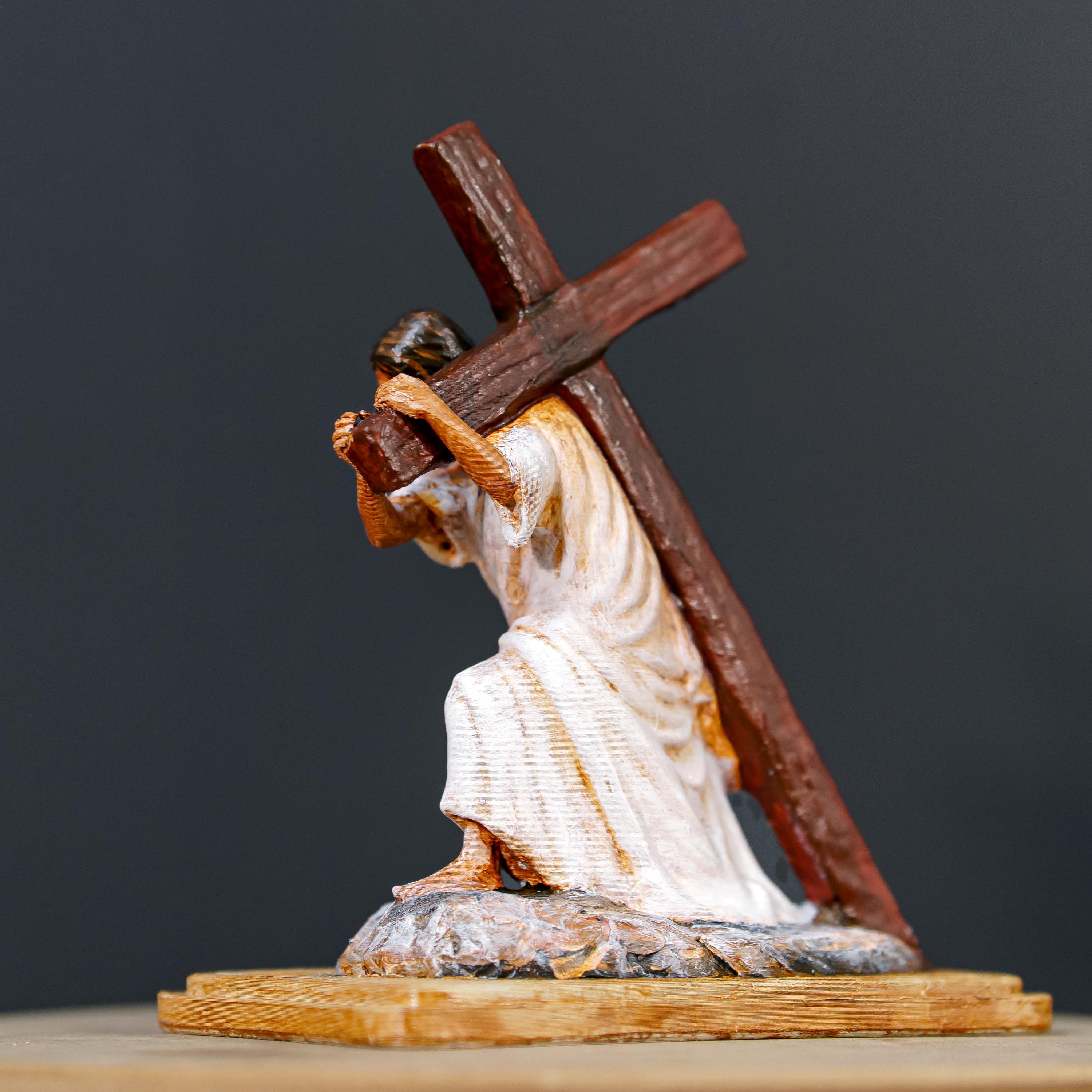 小物 JUSUS Hand Painted Polyserin Jesus Figurine Carrying Cross - Christian