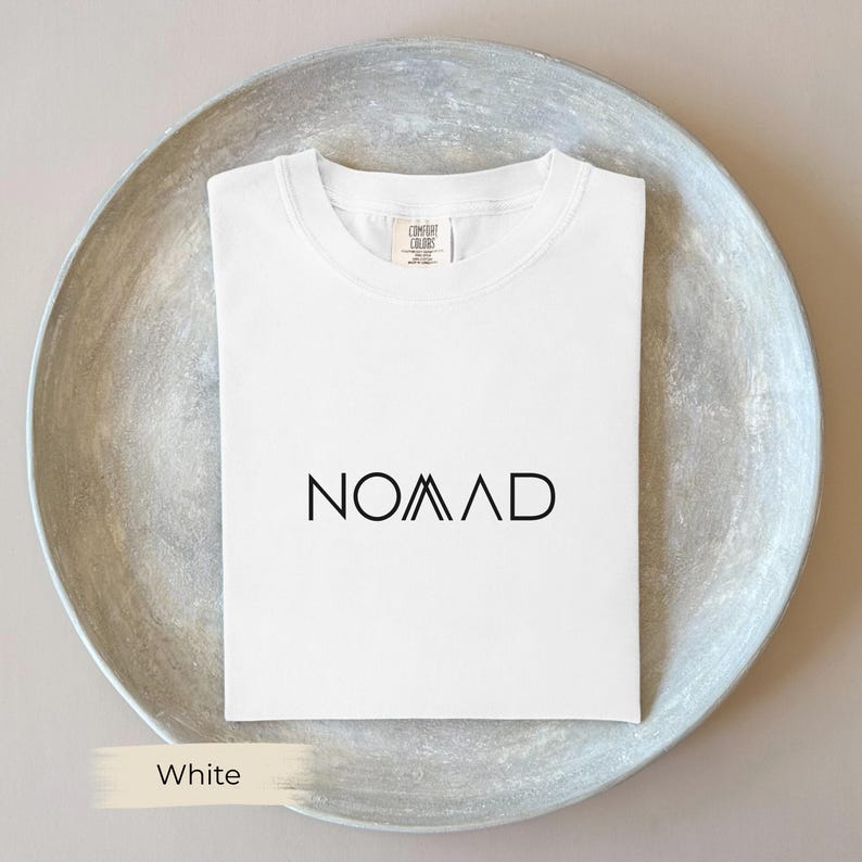 Nomadskjorta, bekväma färger minimalistisk livsstilskjorta, estetisk unisex-t-shirt, inspirerande nomadgåva, trendig nomadskjorta för män och kvinnor bild 2