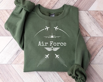 Air Force Patriotic Jet Formation Sweatshirt, Gildan, Unisex, Cool Fighter Jet Shirt for Dad Father's Day Gift Air Force Dad Airforce Doodle