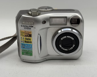 ヴィンテージ Nikon Coolpix 3100 3.2MP デジタルコンパクトカメラ 3倍ズーム シルバー 未テスト