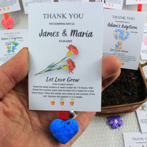 Formes personnalisées de papier de graine de faveurs de mariage. Cartes personnalisées en papier de graines de fleurs de fleurs sauvages. Cadeaux de baptême. Cadeaux respectueux de l'environnement pour les invités.