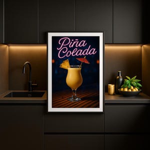 Impresión de arte mural de piña colada, póster de cóctel tropical, decoración de cocina de casa de playa, arte de bebidas de verano, imprimible artístico de bar