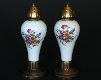 vintage hollywood regency salt and pepper shakers by Thames made in japan