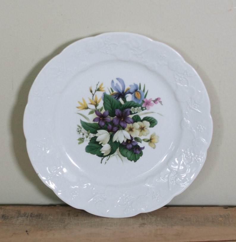 vintage lierre sauvage spring flower plate made in france shabby style image 1