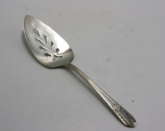 vintage Rogers silver plate dessert or cake server