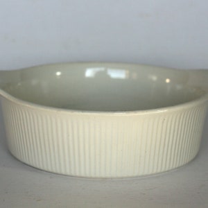 vintage red wing ivory casserole USA 553 image 1