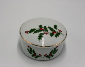 vintage holly dish with candle