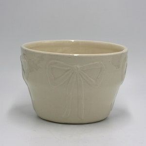 vintage RRP flower pot or planter Roseville Ohio