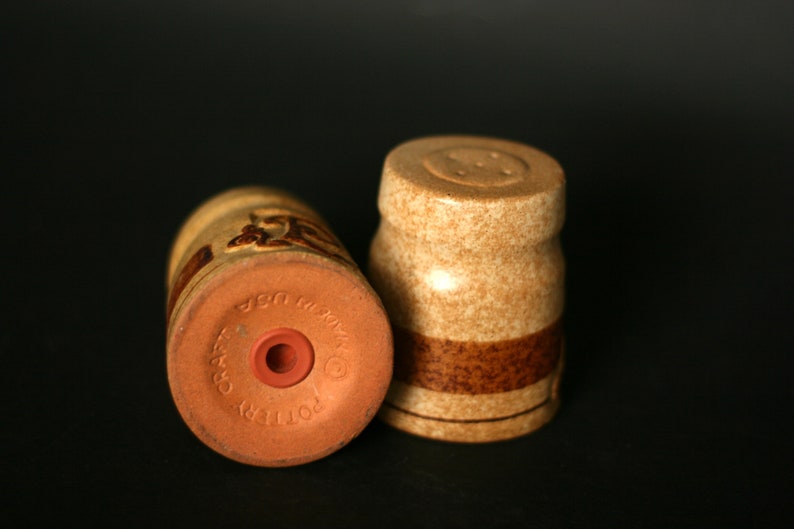 vintage pottery craft salt and pepper shakers/brow pottery shakers/made in USA image 5