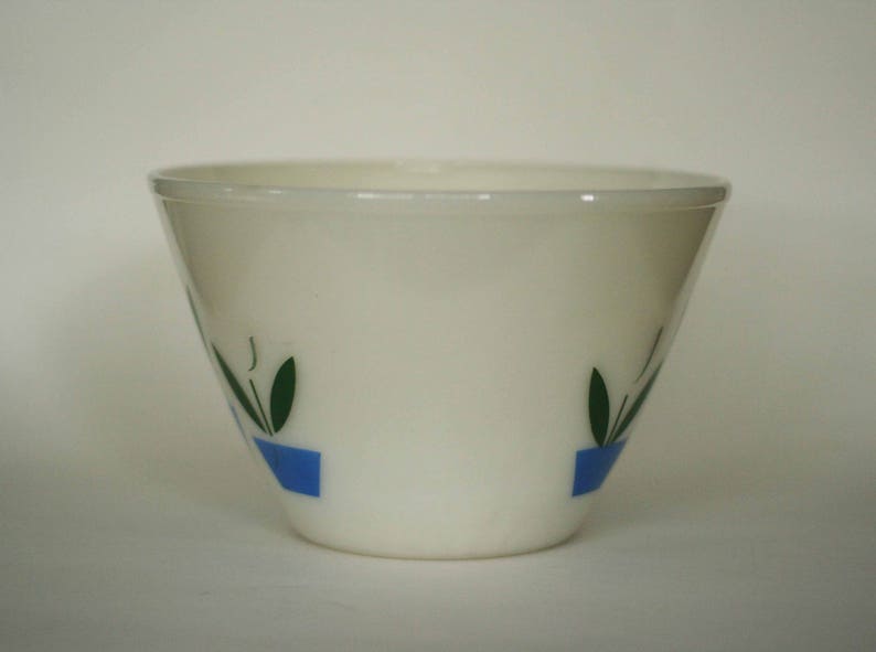 vintage fire king tulip bowl image 3