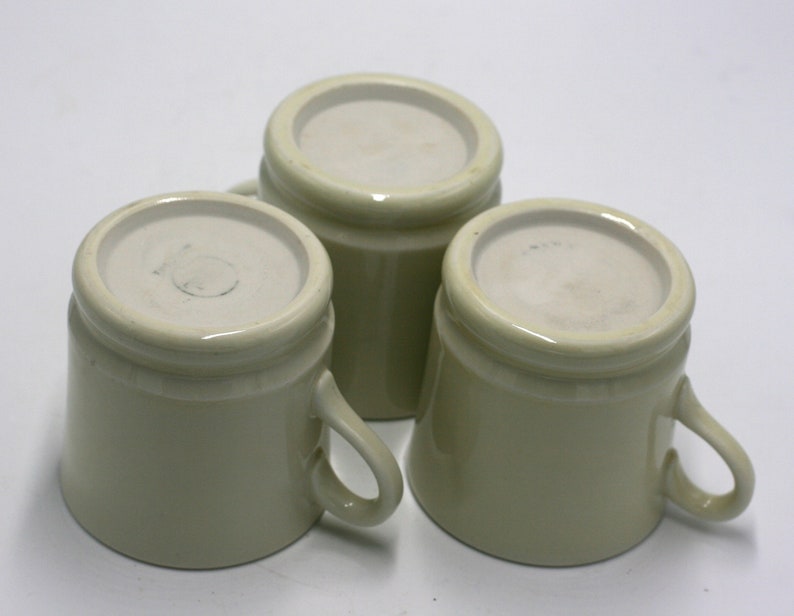 vintage Hall ceramic coffee mugs in ivory/set of three image 3