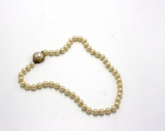 vintage Majorica simulated pearl choker necklace