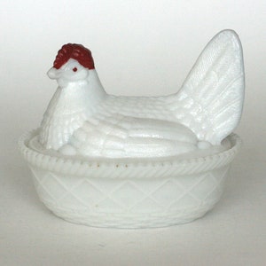 vintage westmoreland milkglass hen dish