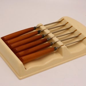 vintage Regent Sheffield steak knives with bakelite handles in plastic case/set of six/made in England image 2