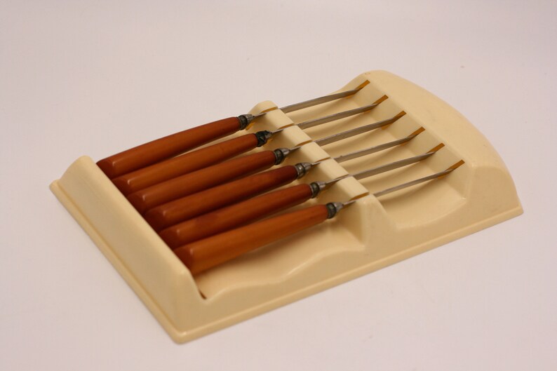 vintage Regent Sheffield steak knives with bakelite handles in plastic case/set of six/made in England image 2