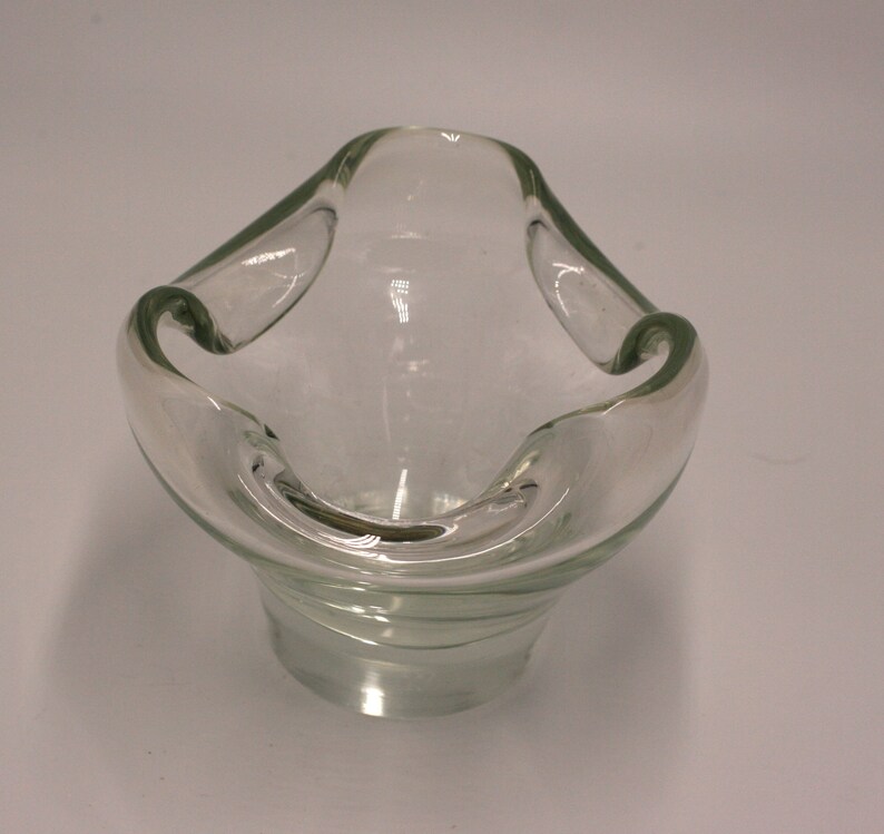 vintage art glass bowl with curled edges image 2