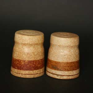 vintage pottery craft salt and pepper shakers/brow pottery shakers/made in USA image 3