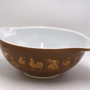 vintage Pyrex Early American Cinderella Bowl #444