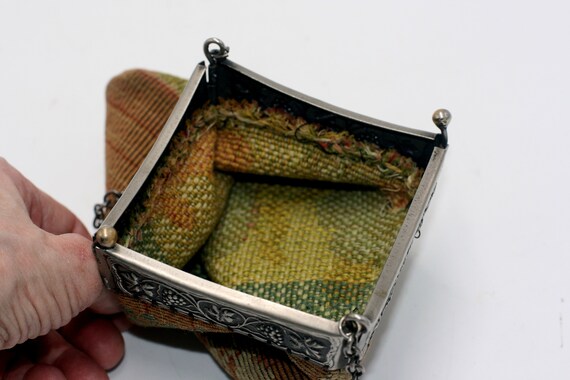 vintage purse with metal embossed frame - image 5