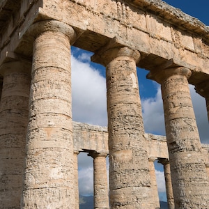 Segesta Temple in Sicily - Ancient Greek Architecture Photo Print, Historic Ruins Wall Art, Mediterranean Travel Decor, Greek Temple Poster