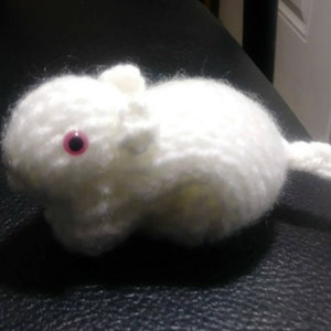 Knitted White Gerbil 12 image 4