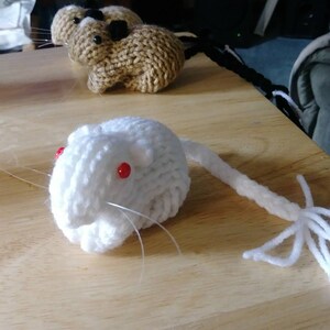 Knitted White Gerbil 12 image 7