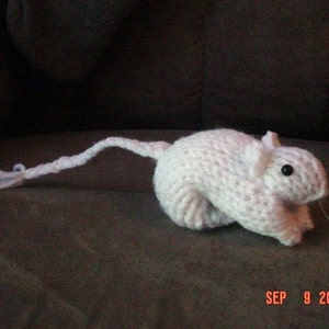 Knitted White Gerbil 12 image 1